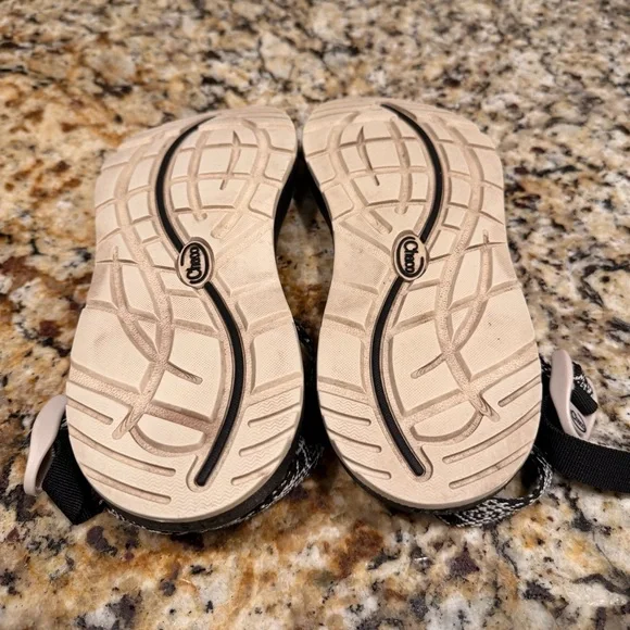 CHACO ZCloud X2 Webb Angora size 9 Black and White Pattern - Picture 5 of 6